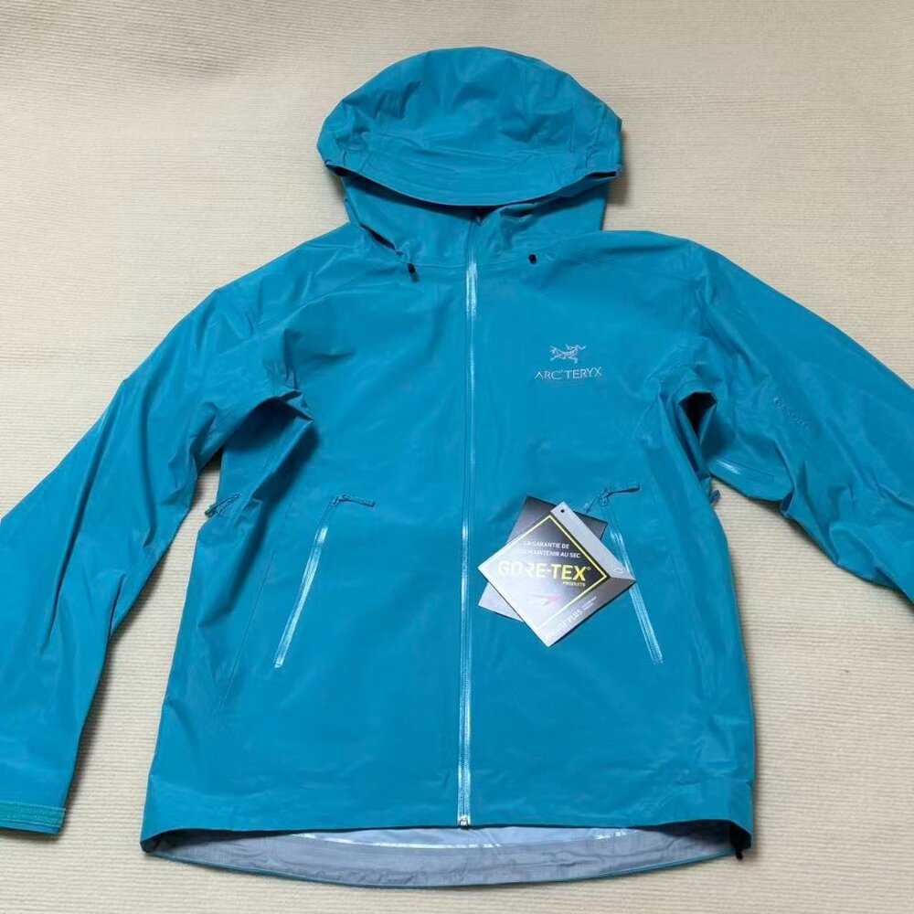 Arc'teryx Gore-Tex Blue Rain Jacket, Size L.
